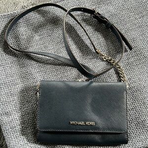 NWT Michael Kors Jet Set Multifunctional Phone Crossbody Bag -Dark Blue